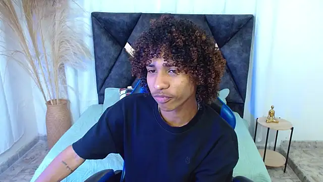 angelll18  online show from 5, 1, 2026