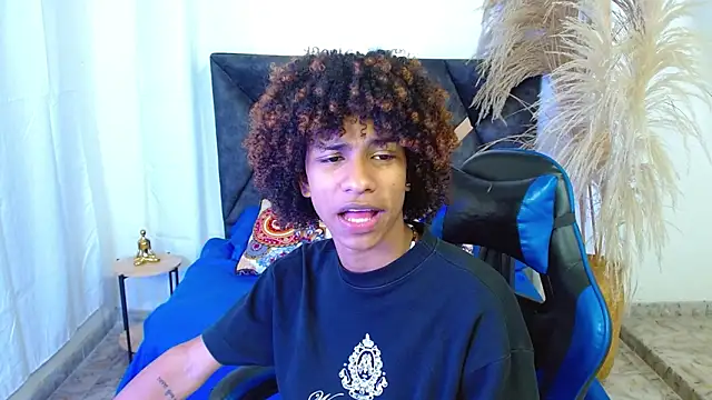 angelll18  online show from 15, 4, 2026