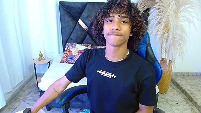 angelll18  online show from 23, 2, 2026