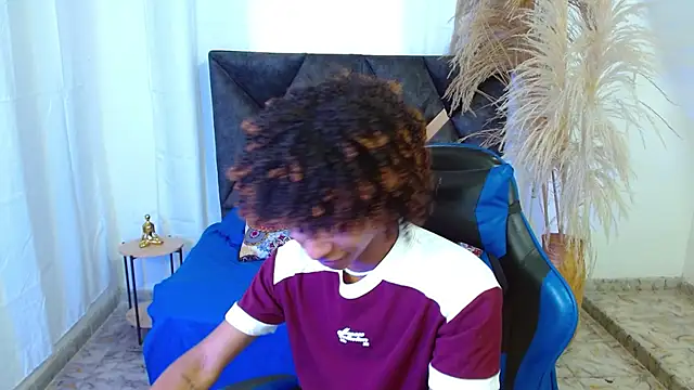 angelll18  online show from 18, 4, 2026