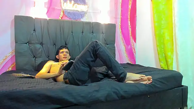 Snapshot of Straight_Guy22 chatting on 15, 1, 2026 Straight Guy22 online show from 15, 1, 2026