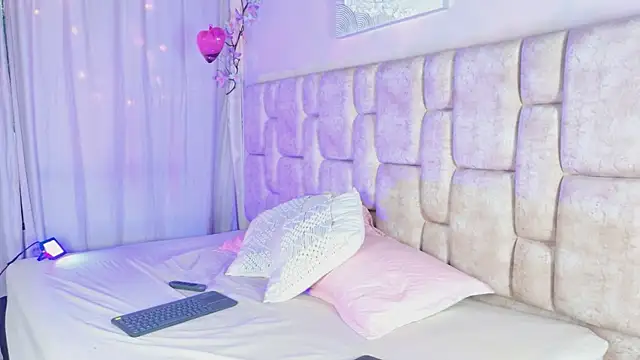 NanyMatrioska online show from 5, 5, 2026