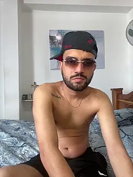 Snapshot of jamess_0 chatting on 2, 6, 2026 jamess 0 online show from 2, 6, 2026