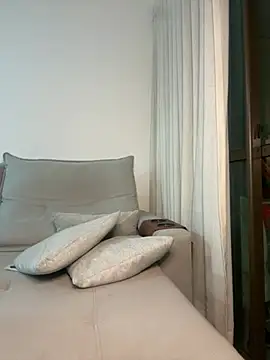 privsloirinha online show from 24, 2, 2026