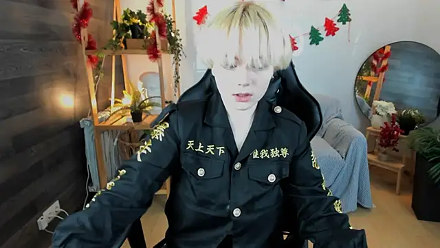 Snapshot of KellyKik chatting on 19, 12, 2025 KellyKik online show from 19, 12, 2025