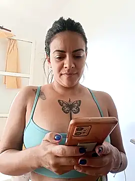 Snapshot of luluclark69 chatting on 28, 2, 2026 luluclark69 online show from 28, 2, 2026