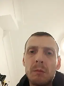 CrookedBunk3527 online show from 5, 1, 2026