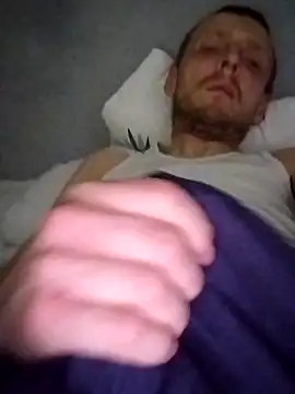 CrookedBunk3527 online show from 6, 1, 2026