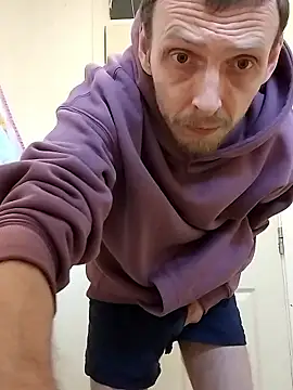 CrookedBunk3527 online show from 18, 1, 2026