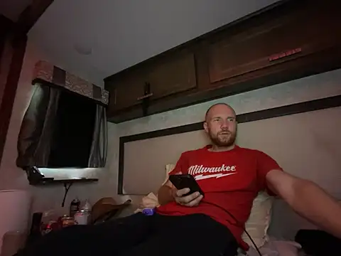 SparkledExtern online show from 8, 2, 2026