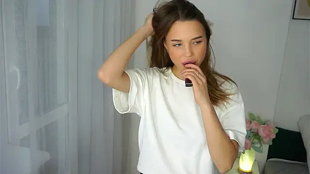 Snapshot of MerrillGans chatting on 17, 12, 2025 MerrillGans online show from 17, 12, 2025