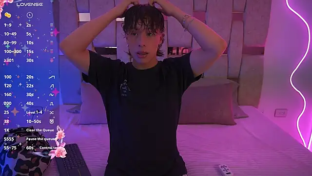 Snapshot of _SweetyAngel_ chatting on 22, 12, 2025 SweetyAngel online show from 22, 12, 2025