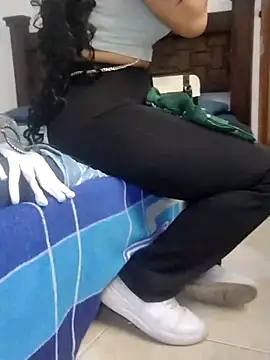 SHARLOT2427 online show from 18, 12, 2025