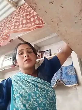 Snapshot of Shreya_pandit chatting on 2, 6, 2026 Shreya pandit online show from 2, 6, 2026