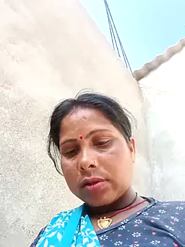 Snapshot of Shreya_pandit chatting on 28, 4, 2026 Shreya pandit online show from 28, 4, 2026