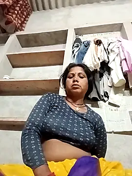 Snapshot of Shreya_pandit chatting on 8, 5, 2026 Shreya pandit online show from 8, 5, 2026