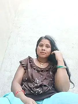 Snapshot of Shreya_pandit chatting on 5, 5, 2026 Shreya pandit online show from 5, 5, 2026