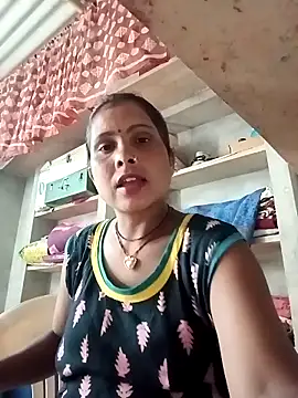 Snapshot of Shreya_pandit chatting on 30, 4, 2026 Shreya pandit online show from 30, 4, 2026