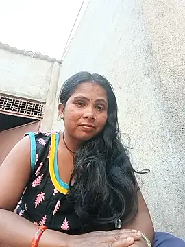 Snapshot of Shreya_pandit chatting on 6, 5, 2026 Shreya pandit online show from 6, 5, 2026