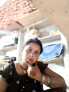Snapshot of Shreya_pandit chatting on 10, 5, 2026 Shreya pandit online show from 10, 5, 2026