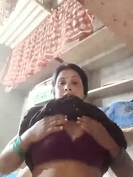 Snapshot of Shreya_pandit chatting on 27, 5, 2026 Shreya pandit online show from 27, 5, 2026