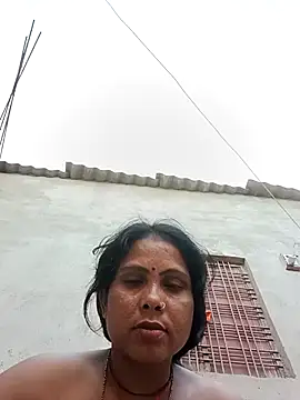 Snapshot of Shreya_pandit chatting on 1, 5, 2026 Shreya pandit online show from 1, 5, 2026