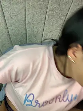 Val12777 online show from 25, 3, 2026