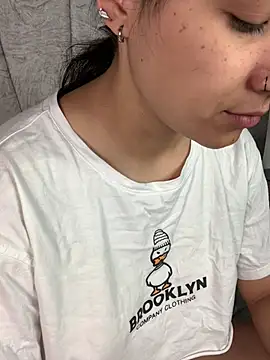 Val12777 online show from 14, 4, 2026