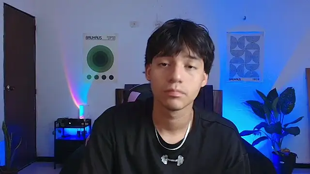 Snapshot of CrisotpherMoretti chatting on 18, 12, 2025 CrisotpherMoretti online show from 18, 12, 2025