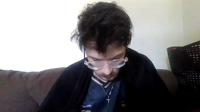 Snapshot of atreus69big chatting on 6, 5, 2026 atreus69big online show from 6, 5, 2026