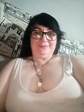 Snapshot of MariSwan222 chatting on 4, 6, 2026 MariSwan222 online show from 4, 6, 2026