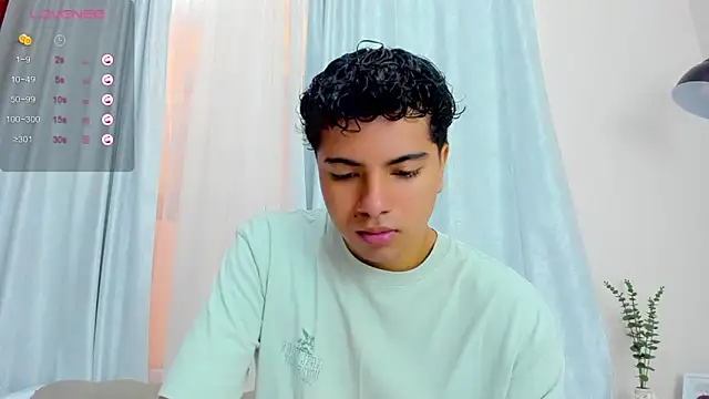 Snapshot of cherry_blossom77 chatting on 6, 1, 2026 cherry blossom77 online show from 6, 1, 2026