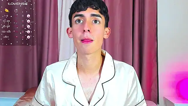 Snapshot of starboyy_77 chatting on 9, 1, 2026 starboyy 77 online show from 9, 1, 2026