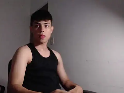 T-PHotxCouple online show from 24, 5, 2026
