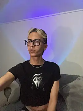 Snapshot of Dracco_Velour_ chatting on 19, 2, 2026 Dracco Velour online show from 19, 2, 2026