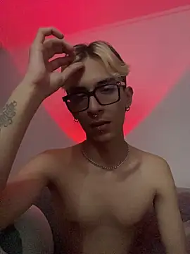 Snapshot of Dracco_Velour_ chatting on 1, 3, 2026 Dracco Velour online show from 1, 3, 2026