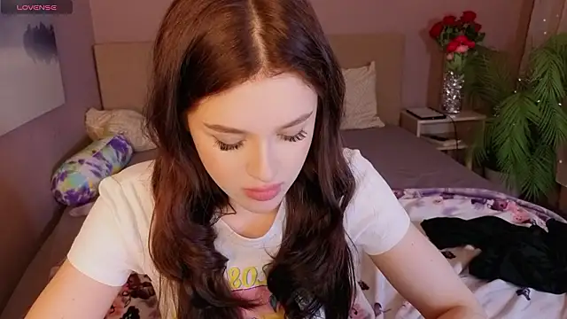 Snapshot of Holly__Bush chatting on 1, 3, 2026 Holly Bush online show from 1, 3, 2026