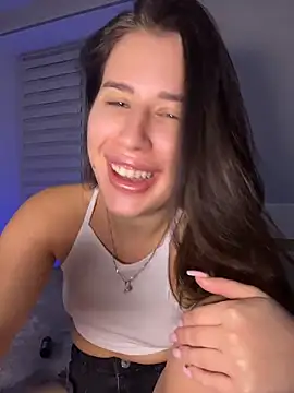 Lira Fayeee online show from 8, 6, 2026