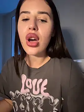 Lira Fayeee online show from 6, 6, 2026