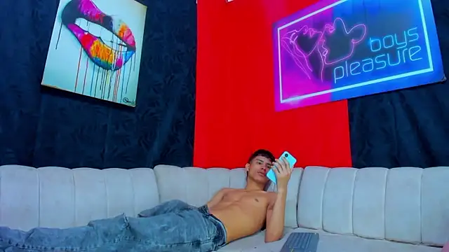 Damian and theo online show from 12, 1, 2026