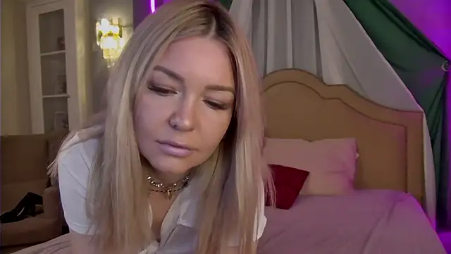 ToriCarter online show from 2, 3, 2026