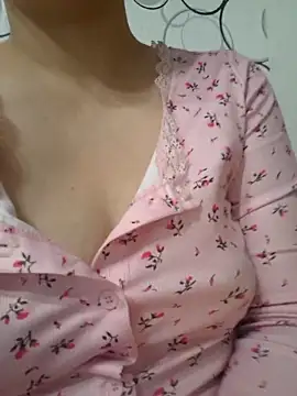 Emilyhomegirl1 online show from 17, 12, 2025