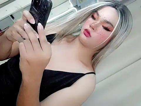Shaneloveme online show from 17, 6, 2026