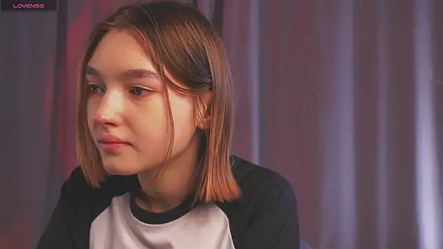 Leyla crsh online show from 27, 3, 2026