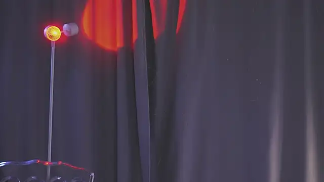 Leyla crsh online show from 13, 3, 2026