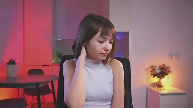 Leyla crsh online show from 15, 4, 2026