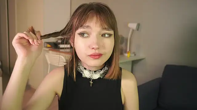 Snapshot of Leyla_crsh chatting on 5, 6, 2026 Leyla crsh online show from 5, 6, 2026