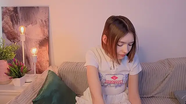 Leyla crsh online show from 6, 2, 2026