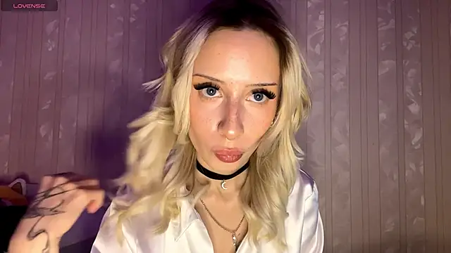 BrittanieKerkhoff online show from 18, 12, 2025