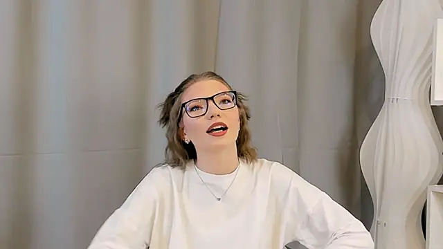 JeaneneWoltz online show from 19, 12, 2025